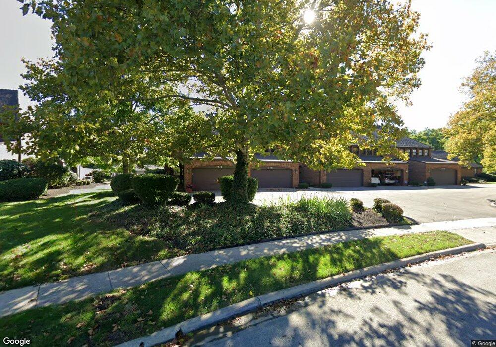 4532 Carriage Hill Ln unit 4532, Columbus, OH 43220 - photo 1