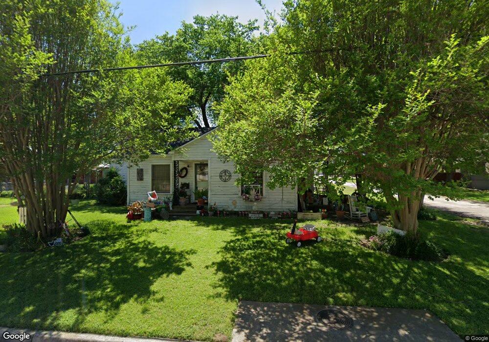 809 S Paris St, Ennis, TX 75119 - photo 1