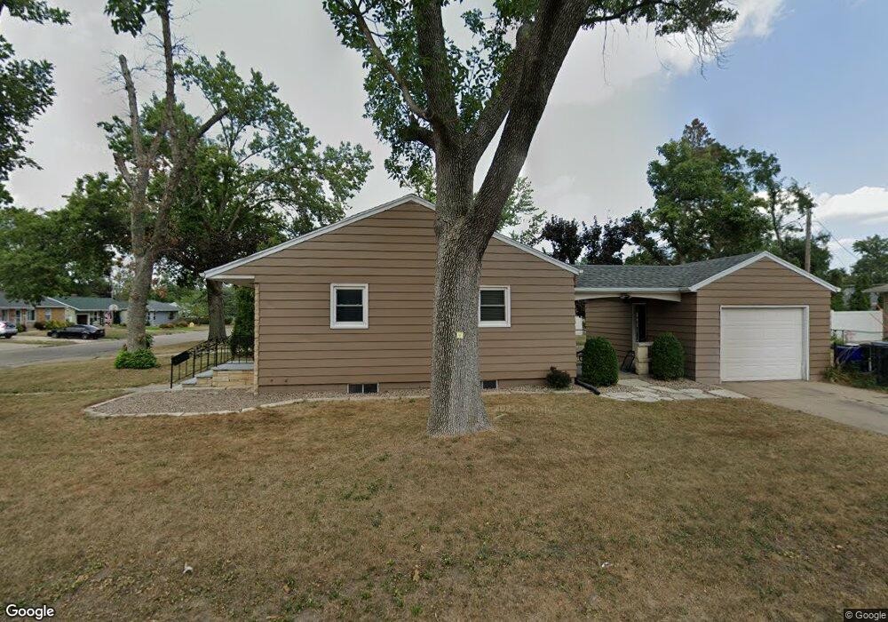 532 32nd St SE, Cedar Rapids, IA 52403 - photo 1