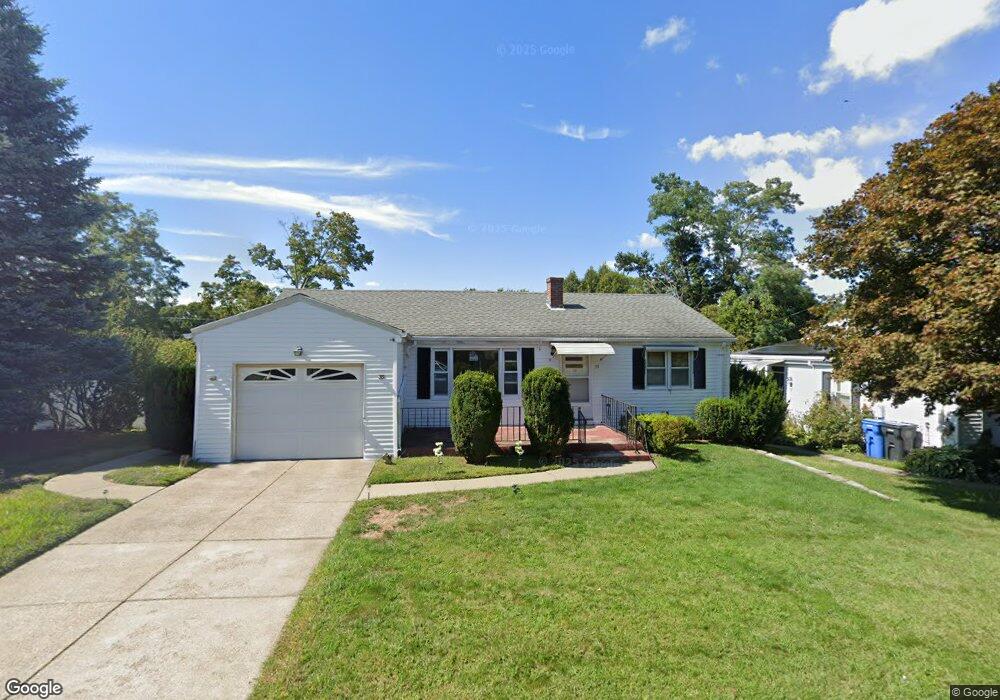 39 Meadow View Dr, Cranston, RI 02920 - photo 1