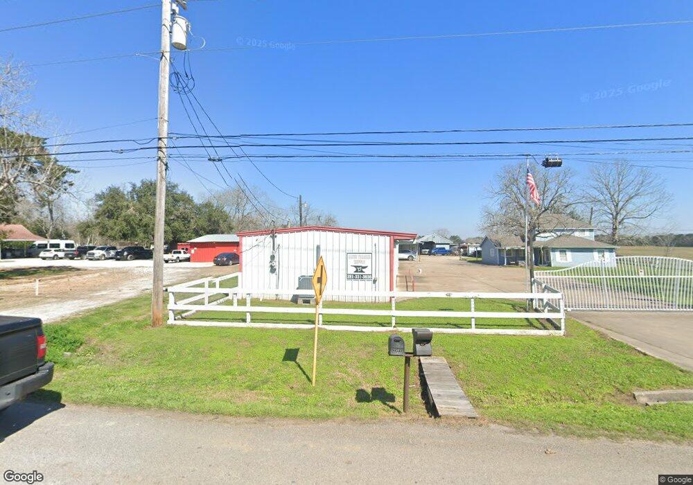 2498 County Road 145, Alvin, TX 77511 - photo 1