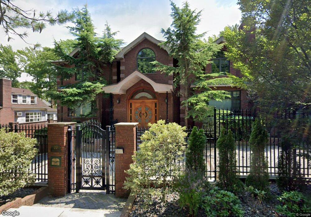 22 Callan Ave, Staten Island, NY 10304 - photo 1