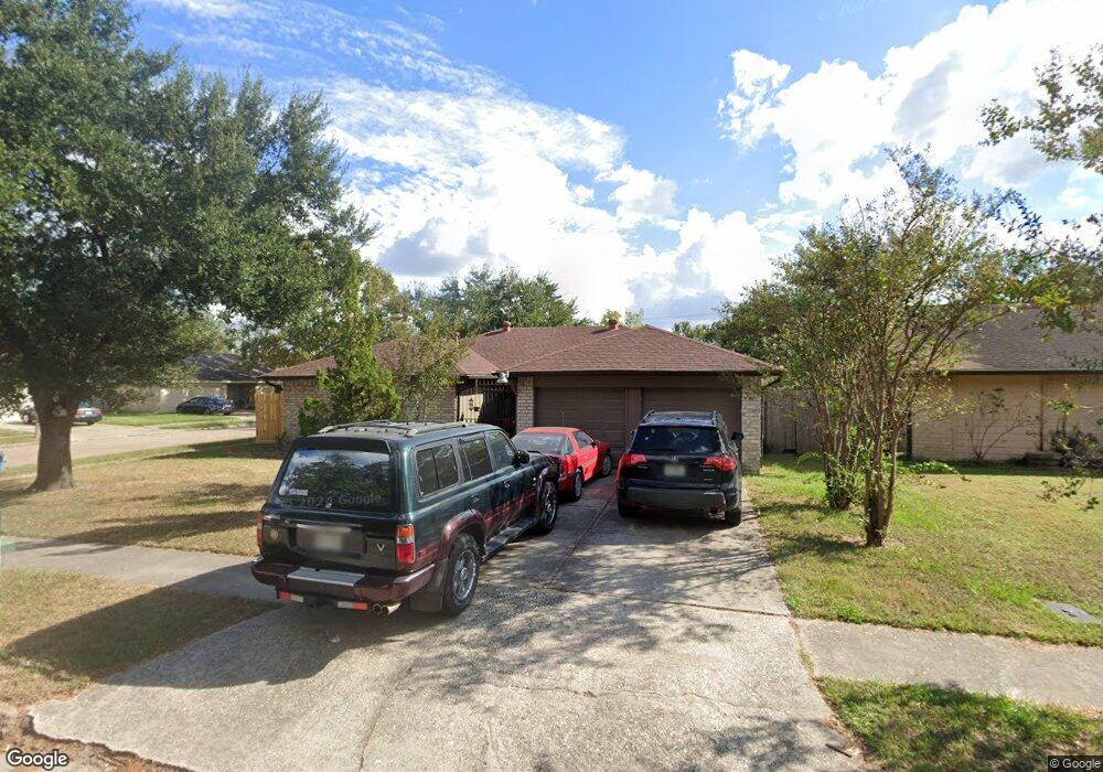 3303 Willow Tree Dr, Houston, TX 77066 - photo 1