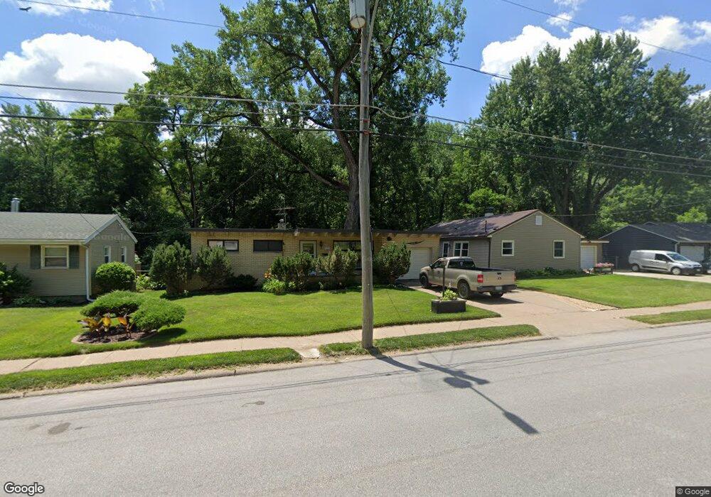 636 Waverly Rd, Davenport, IA 52804 - photo 1