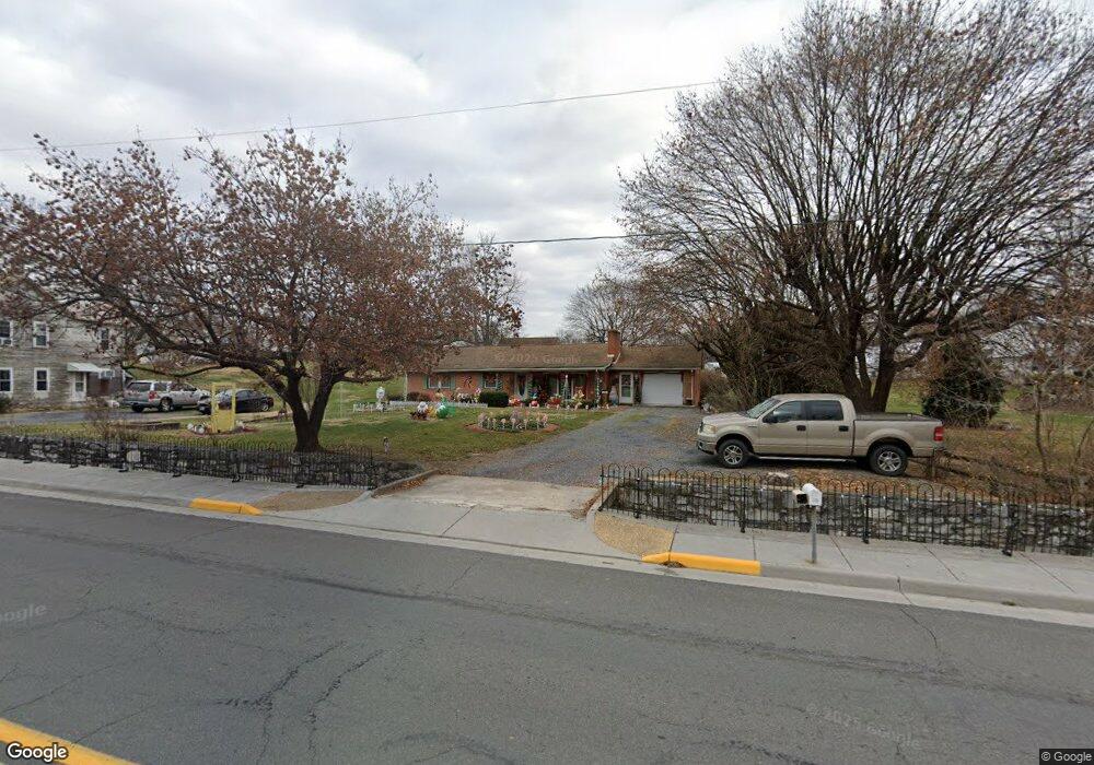 220 S Main St, Edinburg, VA 22824 - photo 1