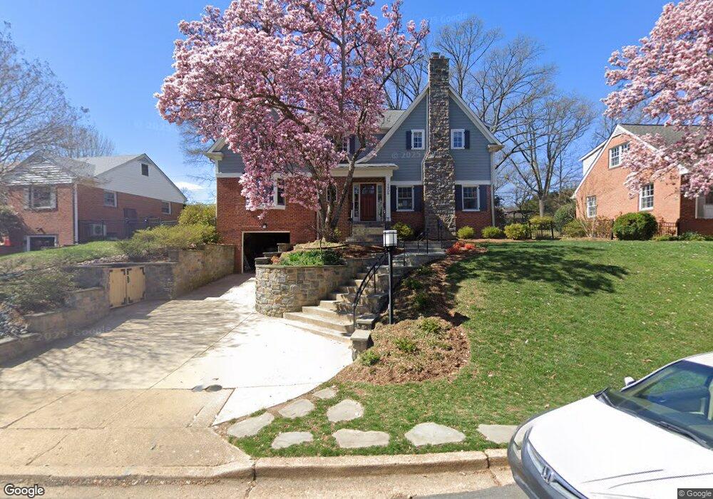 1906 N Harrison St, Arlington, VA 22205 - photo 1