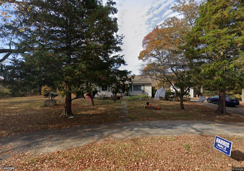 46 Buttonball Rd, Old Lyme, CT 06371 - photo 1