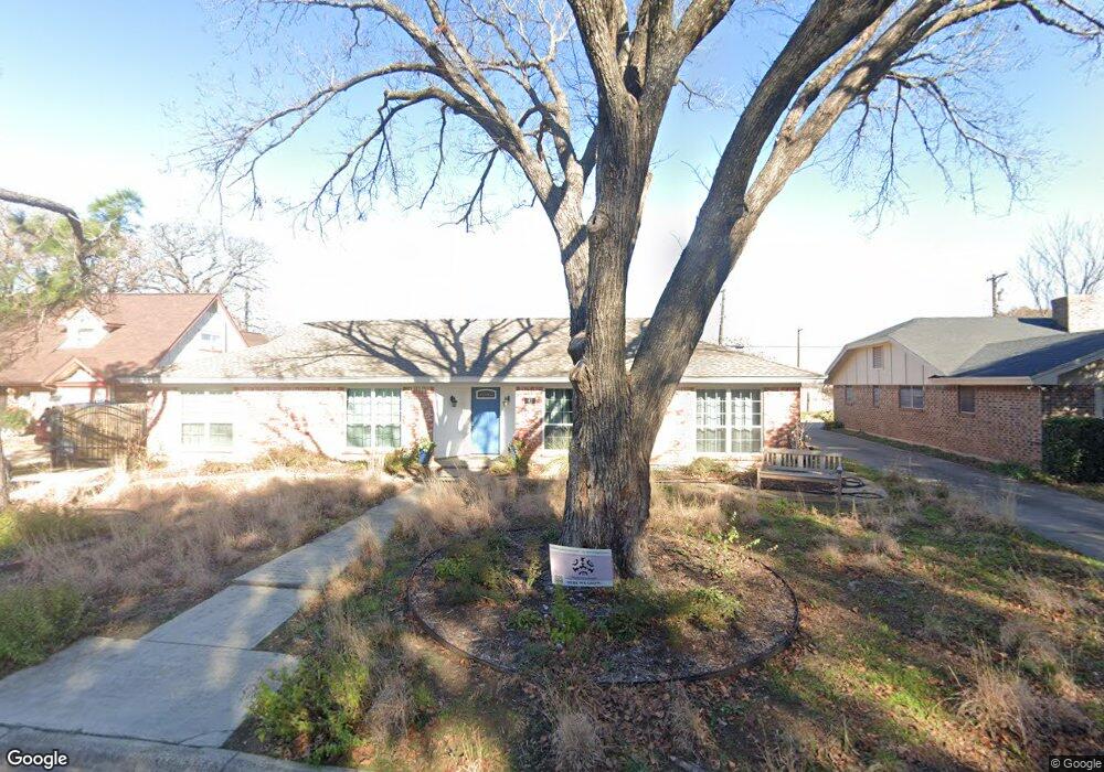 42 Lincolnshire Cir, Bedford, TX 76021 - photo 1