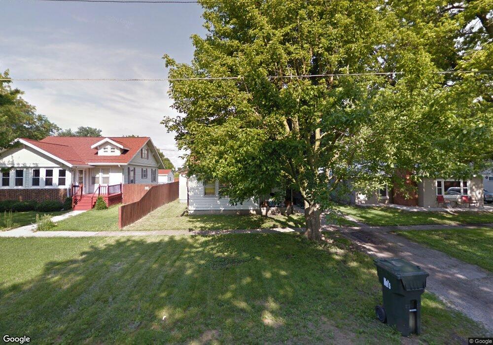 1116 N 10th St, Mattoon, IL 61938 - photo 1