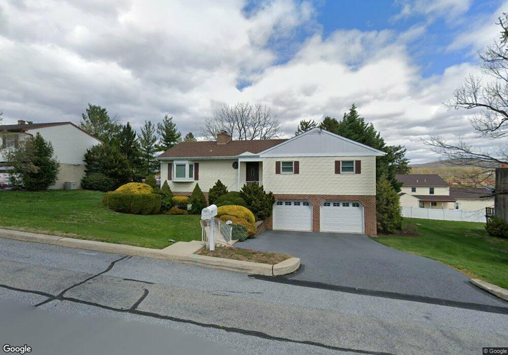 4017 Ardmore Ave, Reading, PA 19605 - photo 1