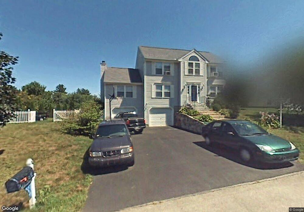 14 Wintergreen Dr, Merrimack, NH 03054 - photo 1