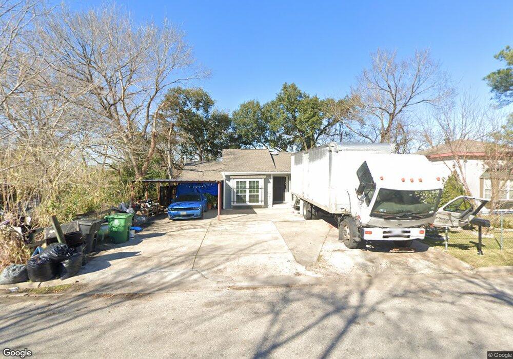 7023 Winfree Dr, Houston, TX 77087 - photo 1