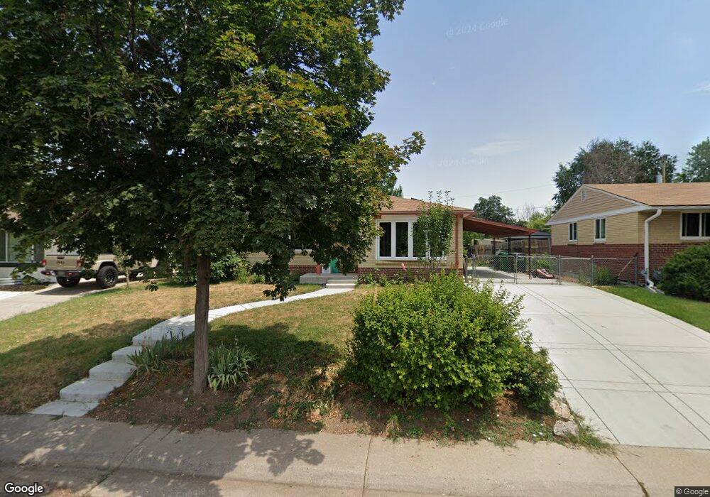 556 Emporia St, Aurora, CO 80010 - photo 1