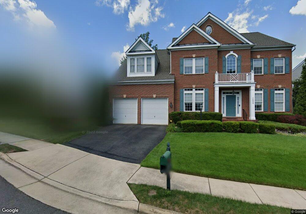 7820 Rose Garden Ln, Springfield, VA 22153 - photo 1