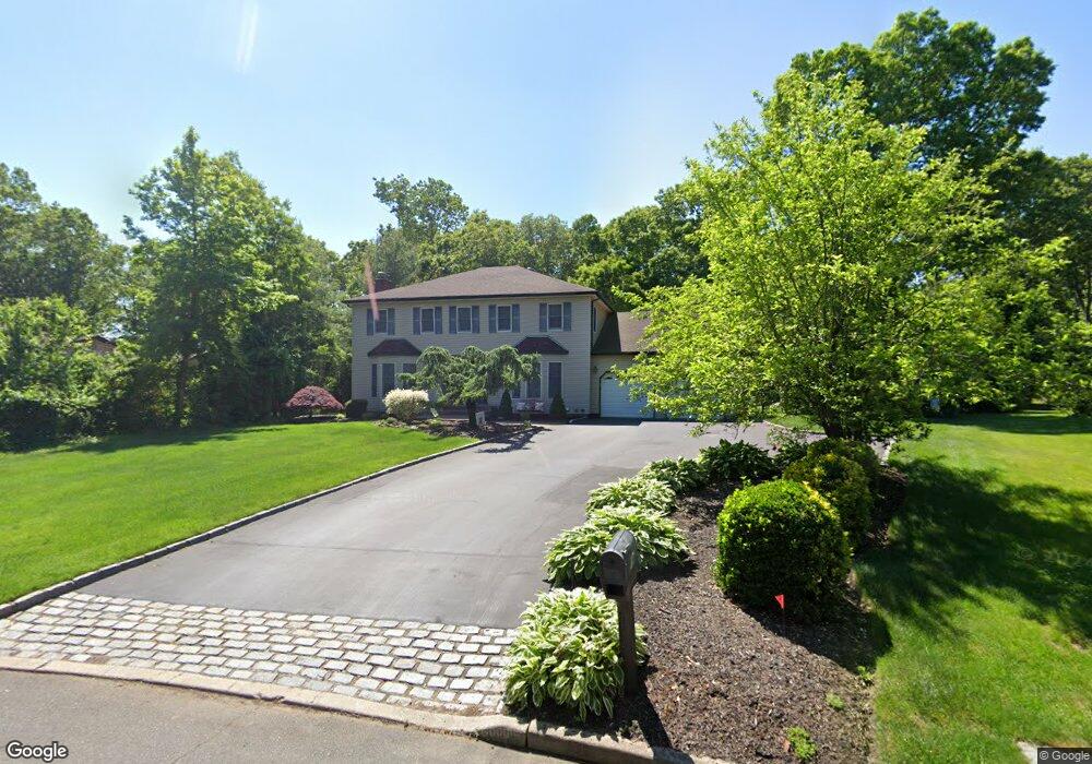 14 White Spruce Cir, ComMacK, NY 11725 - photo 1