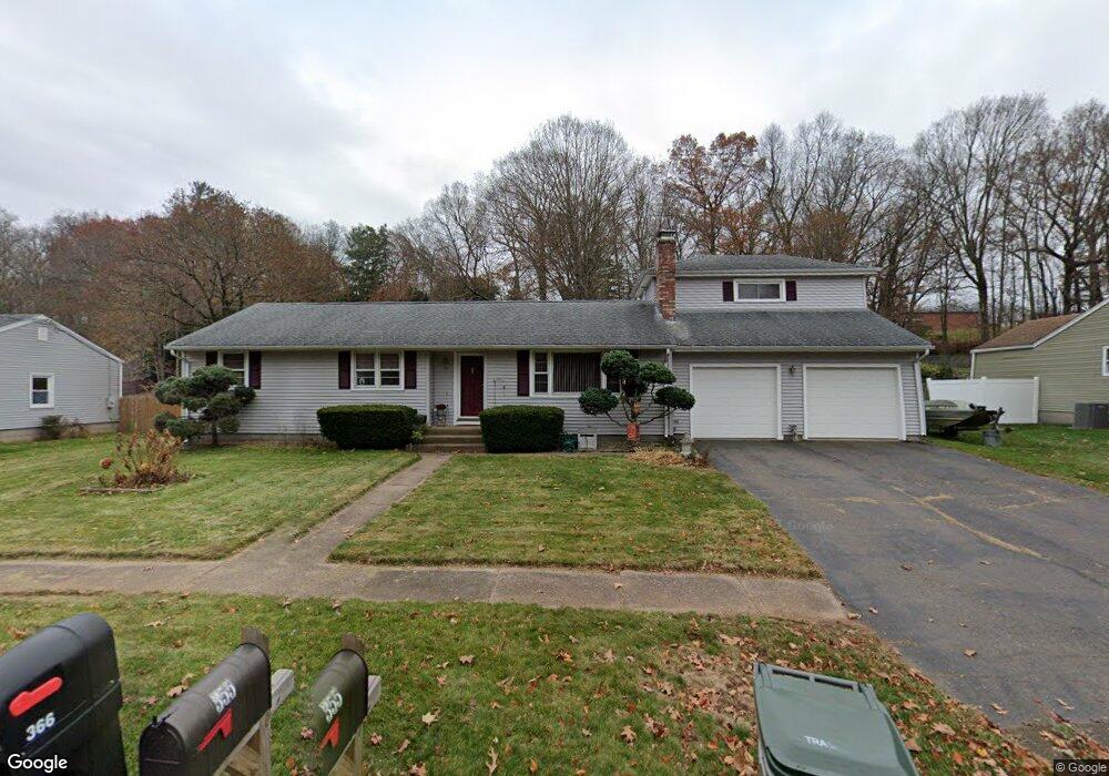 366 Lydall St, Manchester, CT 06042 - photo 1