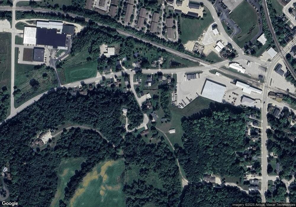 514 Howard Ave, Slinger, WI 53086 - photo 1