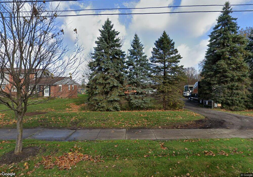 1128 W Miller Rd, Lansing, MI 48911 - photo 1