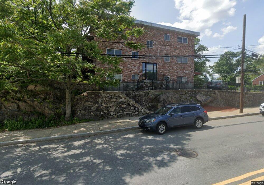 185 Grove St unit 2, West Roxbury, MA 02132 - photo 1