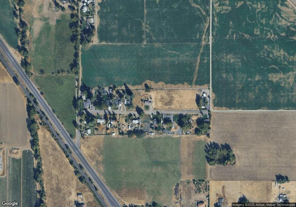 2392 Lark Ln, Central Point, OR 97502 - photo 1