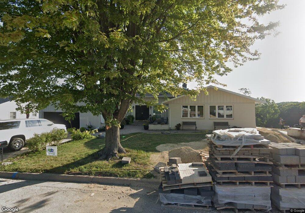 1352 Skyline Dr, Winona, MN 55987 - photo 1