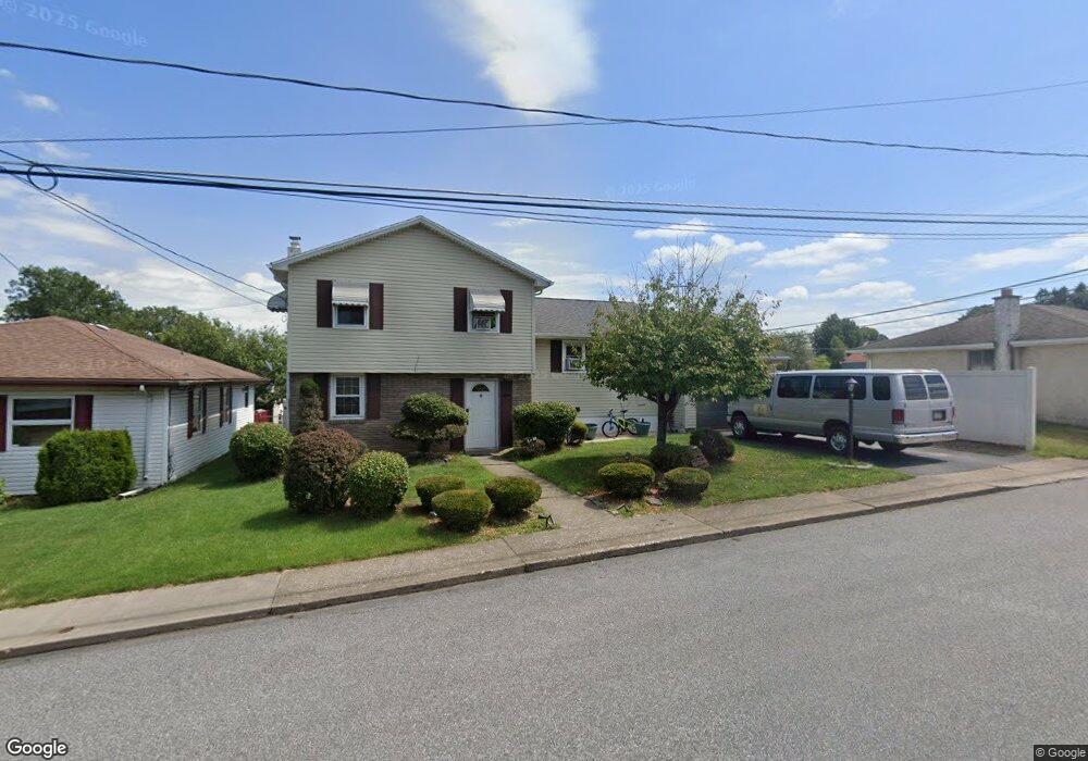 865 Liberty Ct, Hazleton, PA 18202 - photo 1