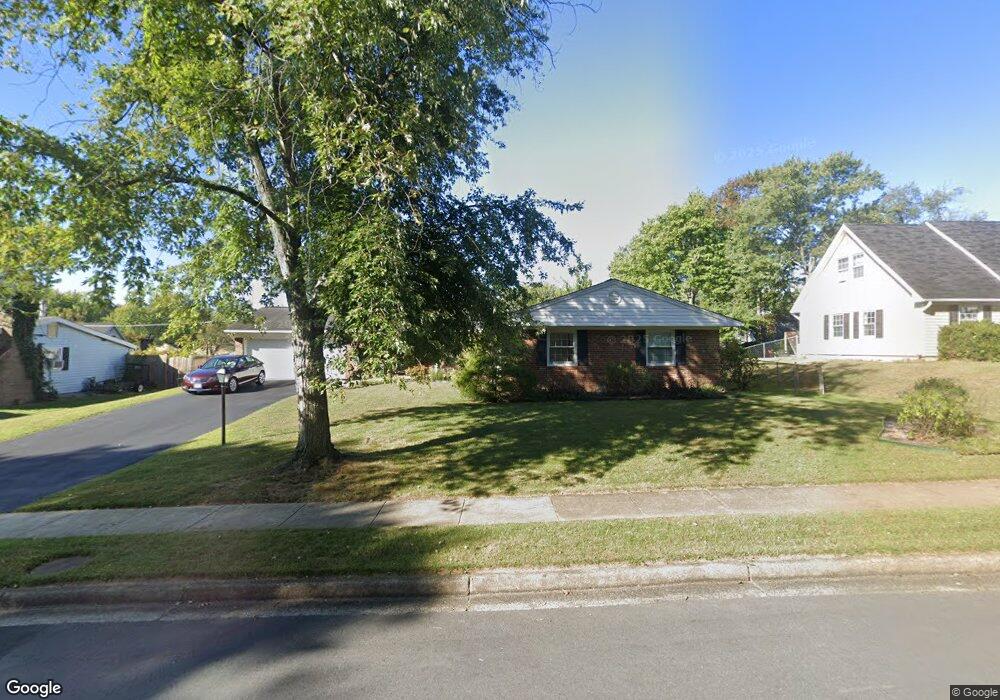 12828 Point Pleasant Dr, Fairfax, VA 22033 - photo 1