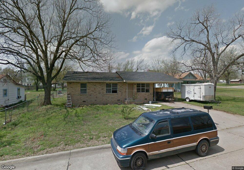 427 N Hickory St, McAlester, OK 74501 - photo 1