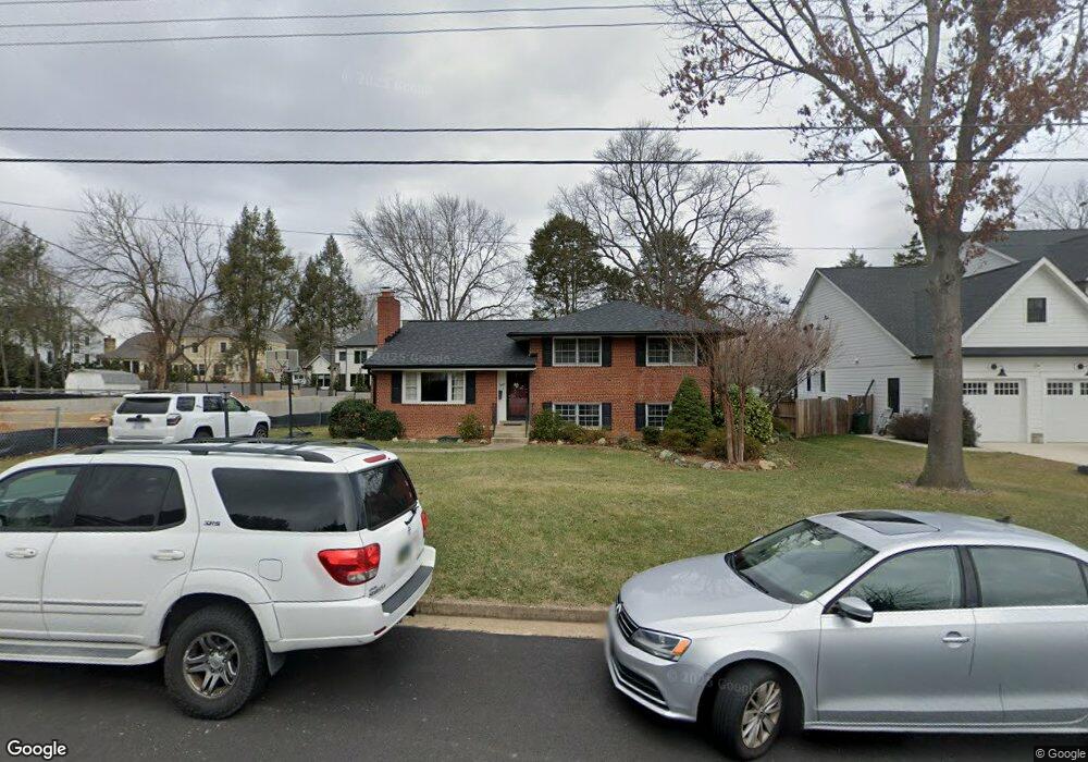 6908 Bright Ave, McLean, VA 22101 - photo 1