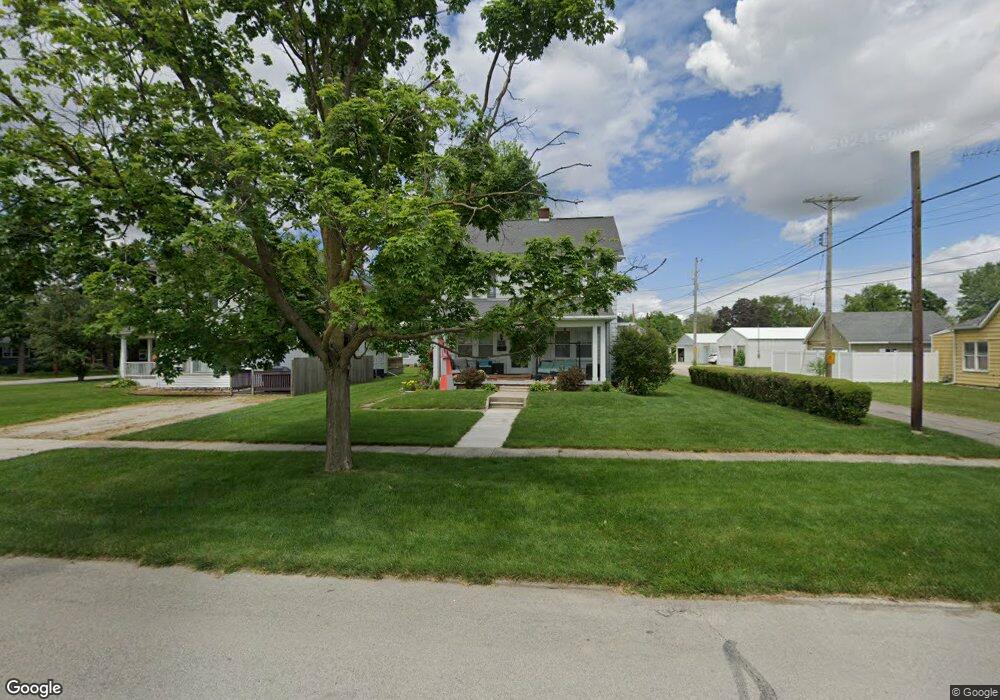 204 N Elm St, Woodville, OH 43469 - photo 1