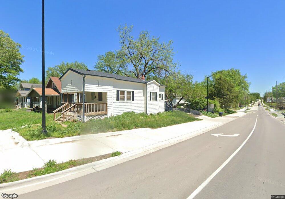 1196 SW MacVicar Ave, Topeka, KS 66604 - photo 1
