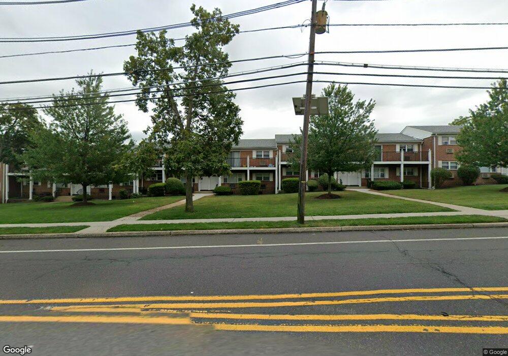 456 Hamilton St unit B, Somerset, NJ 08873 - photo 1