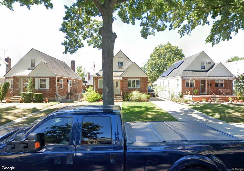 8322 264th St, Glen Oaks, NY 11004 - photo 1