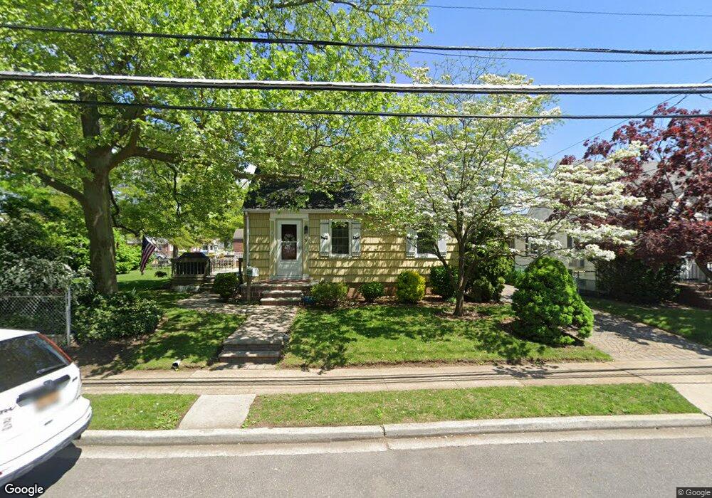 75 Scherer Blvd, Franklin Square, NY 11010 - photo 1