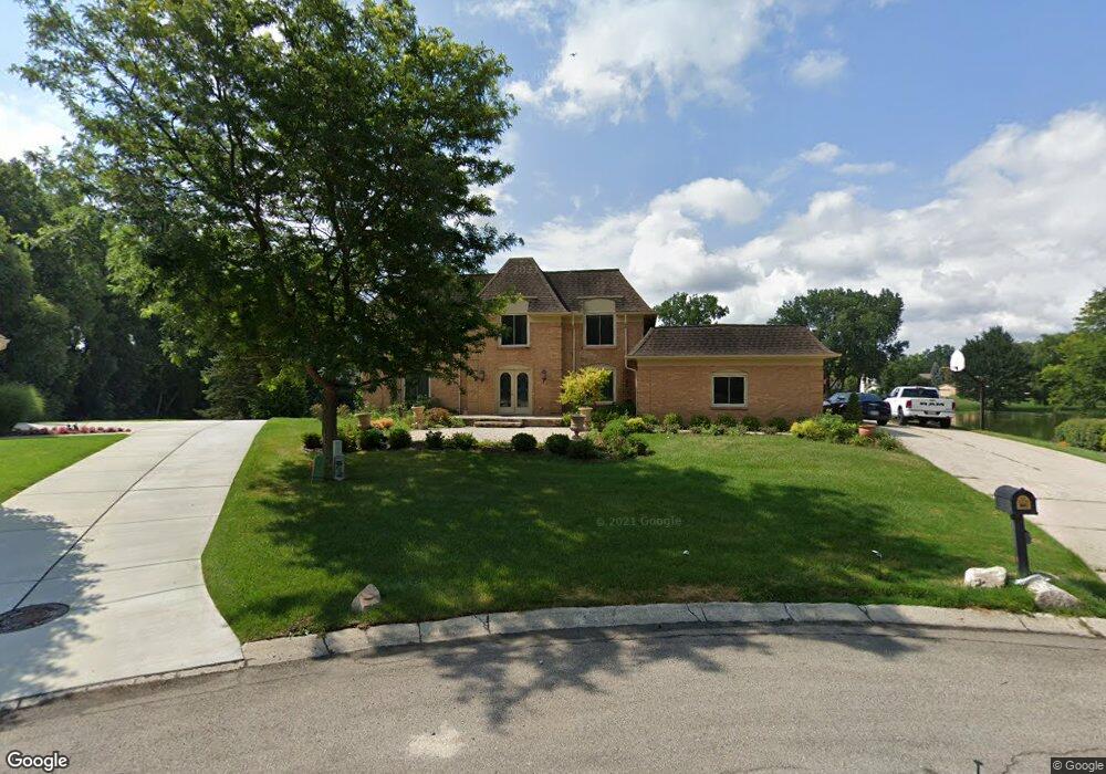 1709 Bellwood Ct, Bloomfield Hills, MI 48302 - photo 1