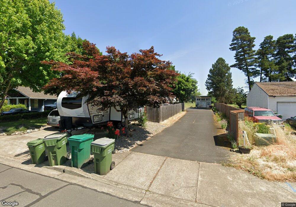 212 SW 11th St, Dundee, OR 97115 - photo 1