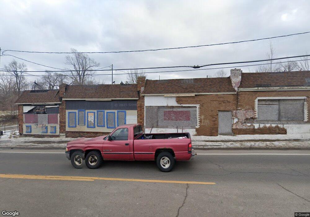 2003 Corunna Rd, Flint, MI 48503 - photo 1