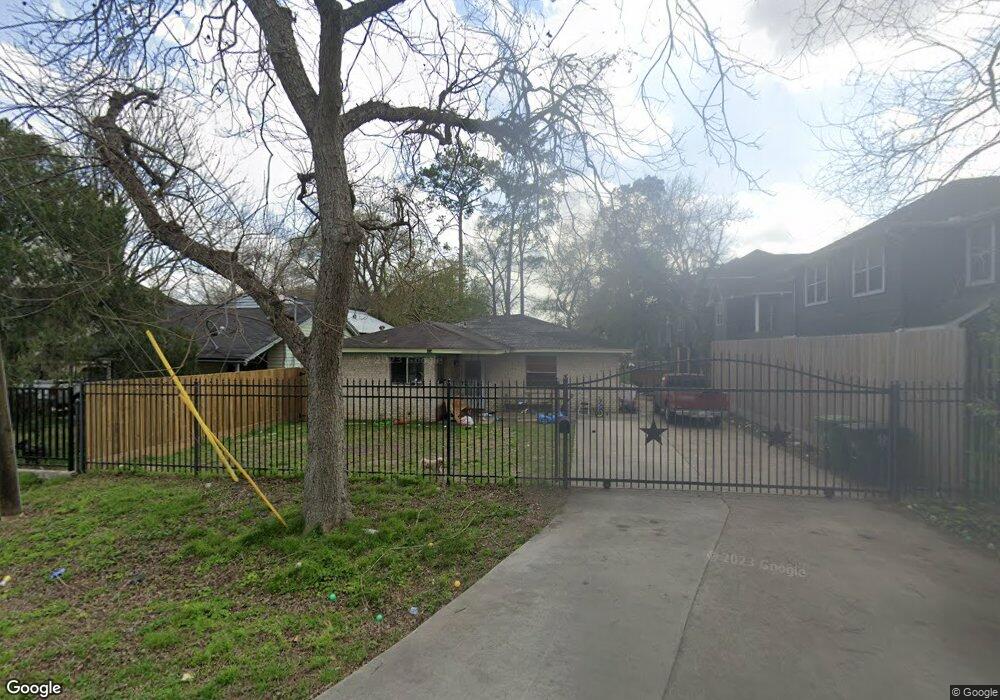 602 Warner St, Houston, TX 77022 - photo 1