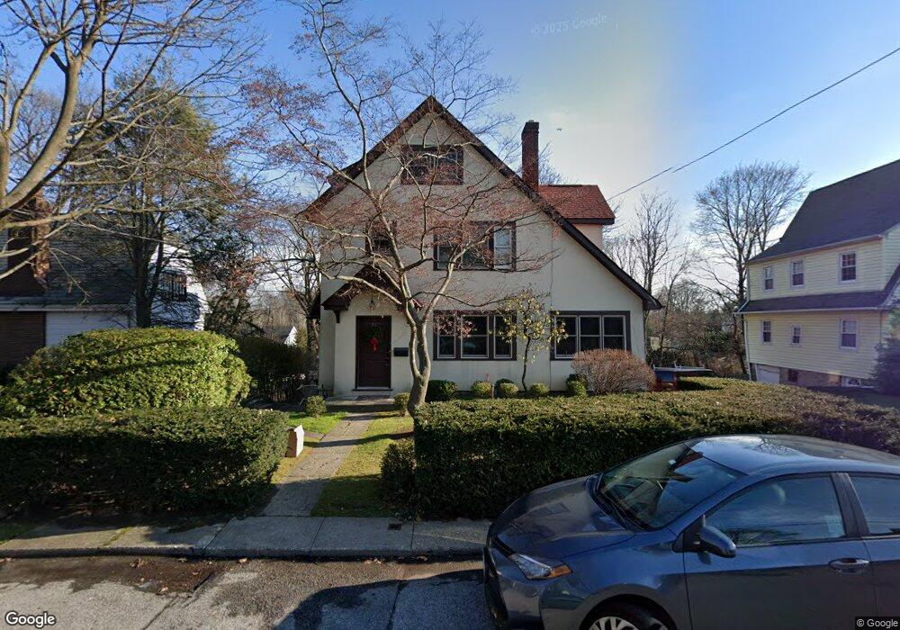 25 Chester Place, New Rochelle, NY 10801 - photo 1