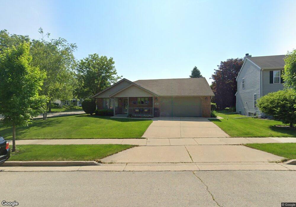 2002 Hudson Way, Waukesha, WI 53186 - photo 1