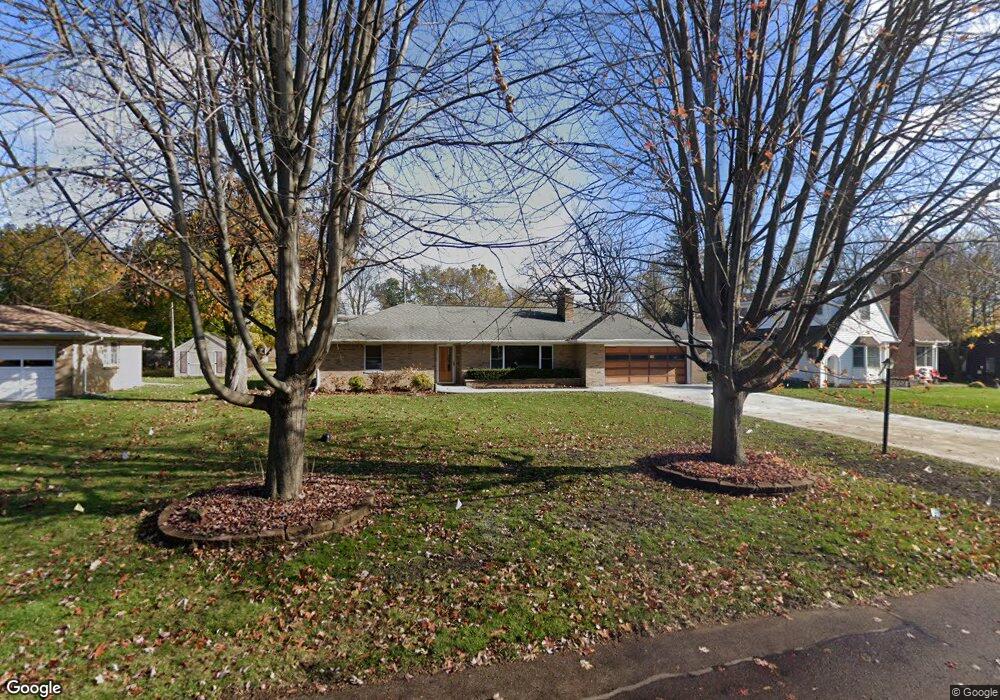 2702 W Libbie Dr, Lansing, MI 48917 - photo 1