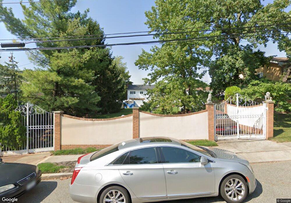 395 Shirley Ave, Staten Island, NY 10312 - photo 1