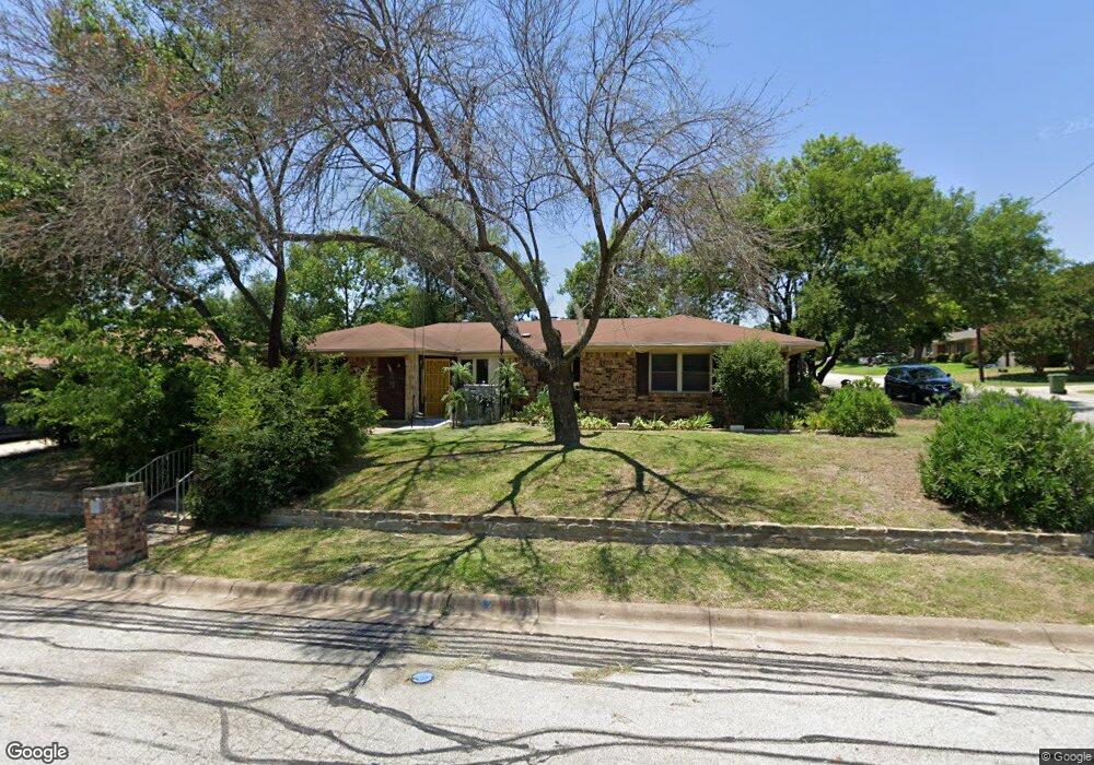 929 Prestwick St, Bedford, TX 76022 - photo 1