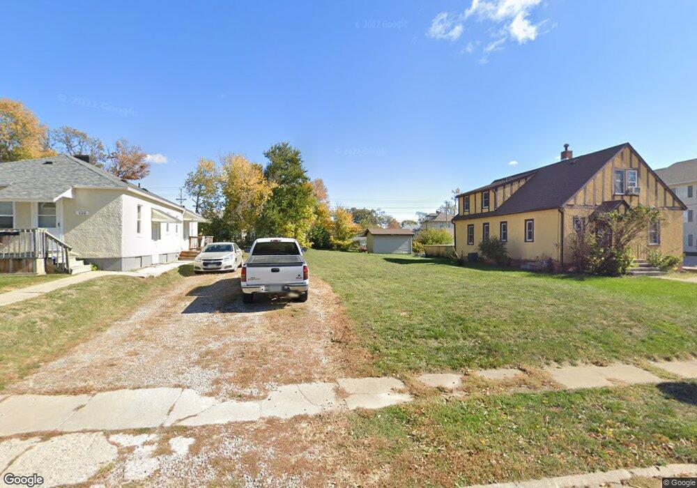 118 W 10th St N, Newton, IA 50208 - photo 1