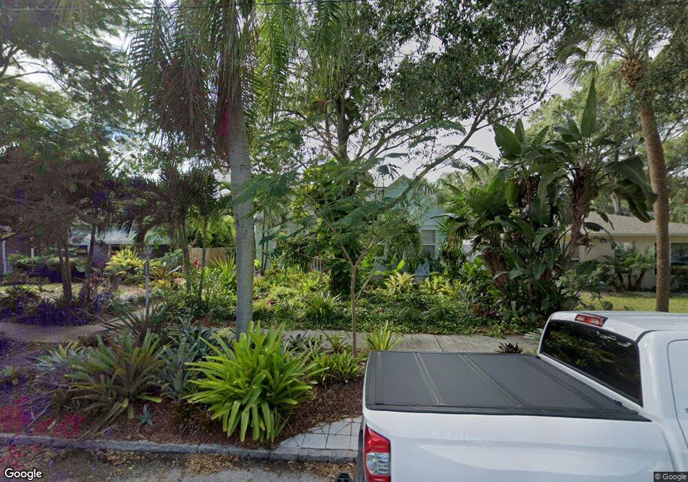 1210 14th St N, Saint Petersburg, FL 33705 - photo 1