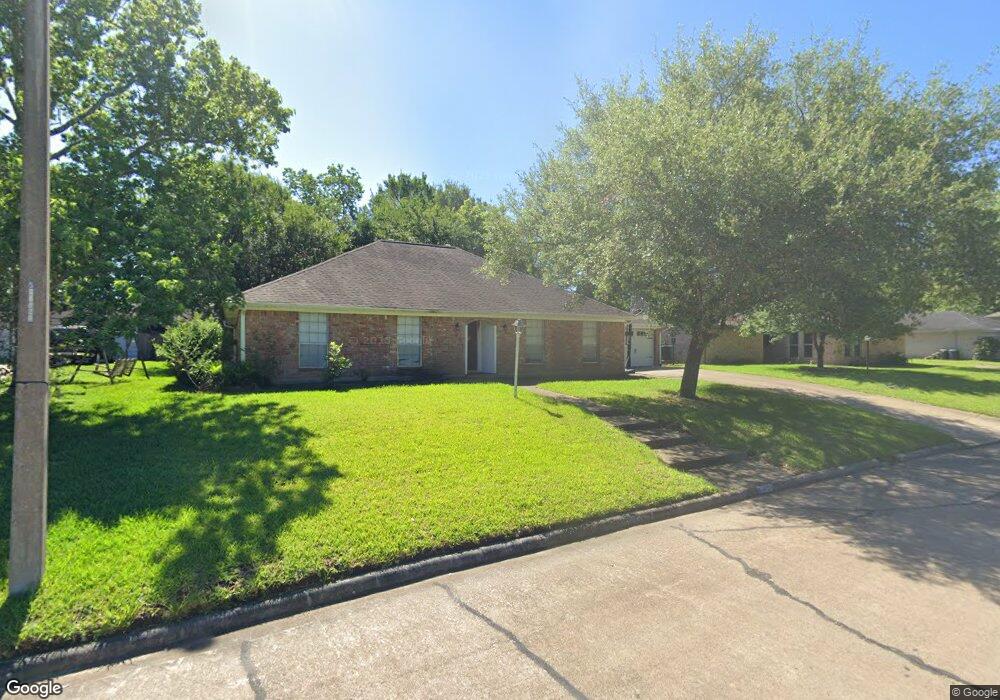 5231 Whittier Oaks Dr, Friendswood, TX 77546 - photo 1