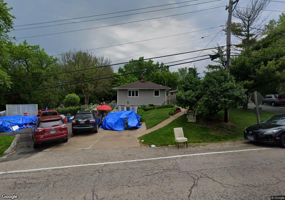 122 Kings Rd, Carpentersville, IL 60110 - photo 1