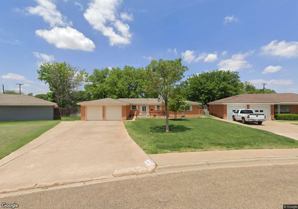 1611 Dallas St, Plainview, TX 79072 - photo 1