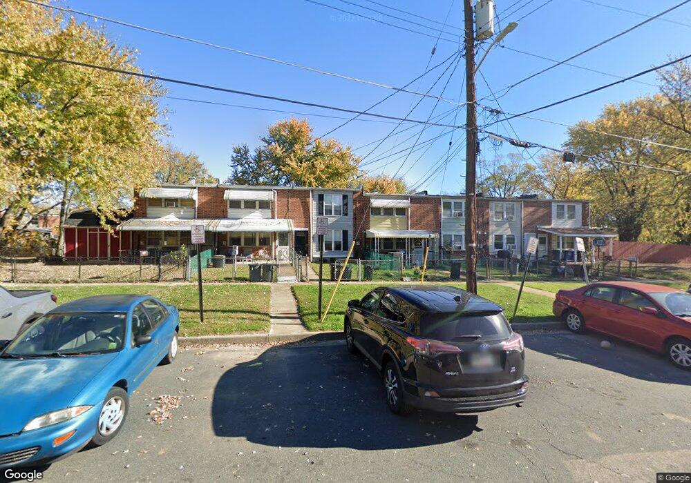 912 Niagara Ct, Halethorpe, MD 21227 - photo 1