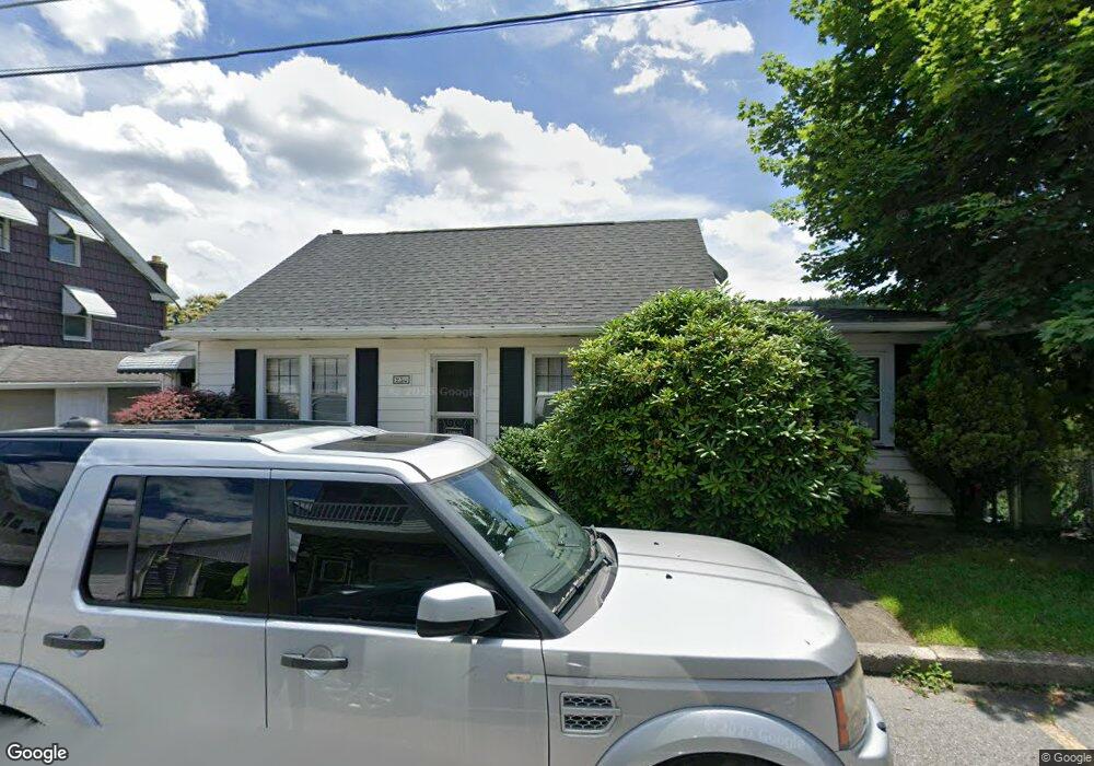 230 W Howard Ave, Coaldale, PA 18218 - photo 1